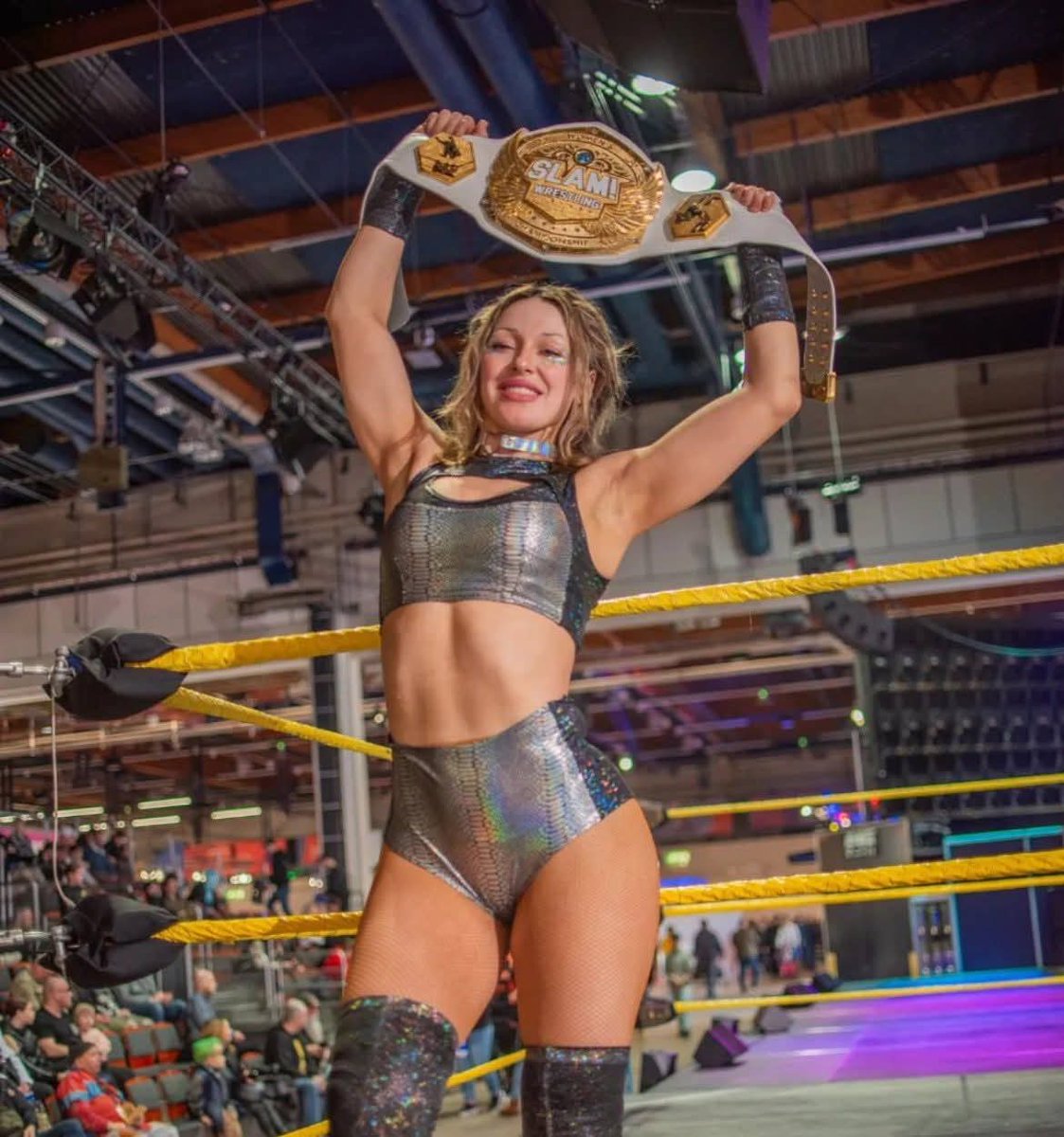 SlamWres's tweet photo. Wishing our inaugural SLAM! women's champion 🏆 @HeidiKatrinaa 🎂🎈💥 https://t.co/hF8EfOqhtu