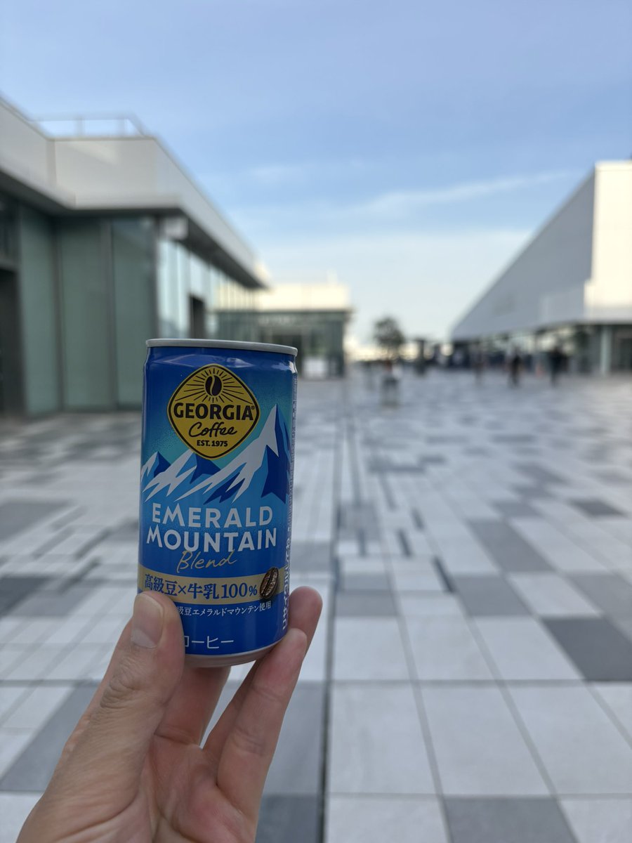 minami_0424's tweet image. あれ、もしかして物販並ばない人は会場時間まで暇する感じ？

#ZORN #chillout