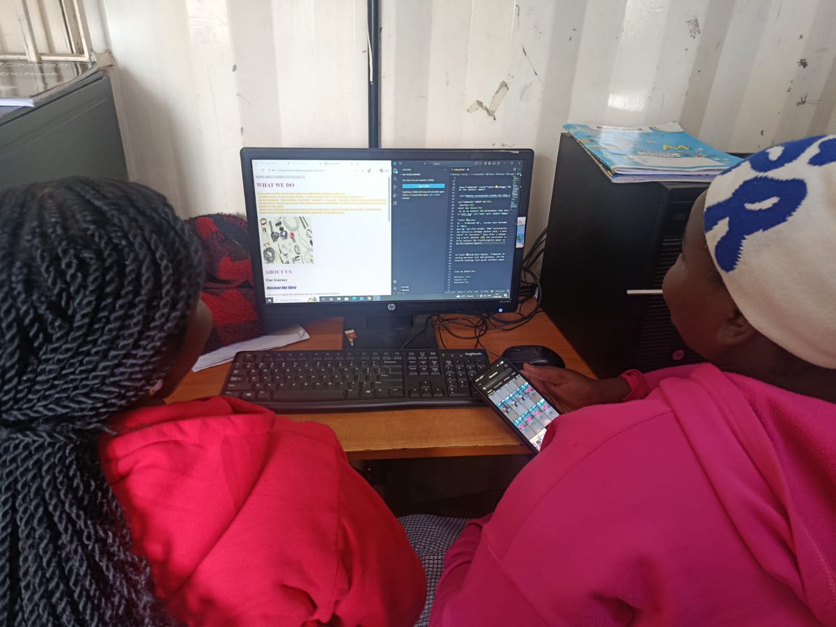 lea_org's tweet photo. Week 6 at MSDP:
✔️ Recap session
✔️ Introduced #CSS
✔️ Covered the Box Model

Our learners are building strong foundations in web development — one step at a time. 🚀 https://t.co/d7VtL6gASc