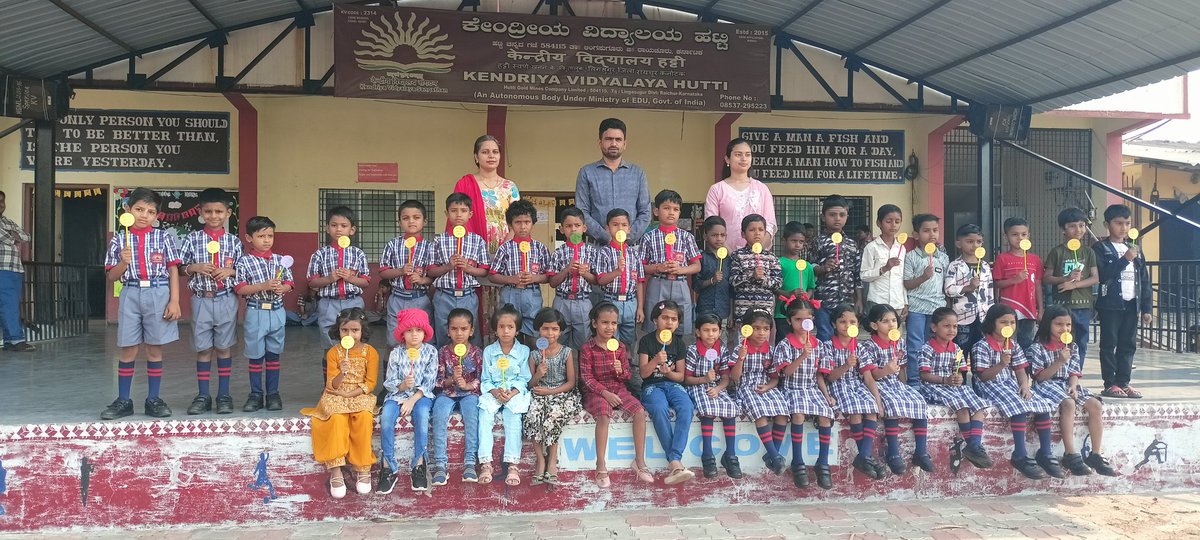 HuttiKv's tweet image. आज हमारे विद्यालय में “विद्या प्रवेश” कार्यक्रम के अंतर्गत कक्षा 1 के बच्चों ने मंच पर आकर आत्मविश्वास के साथ अपना परिचय प्रस्तुत किया। 🌟
नन्हे बच्चों का उत्साह और आत्मविश्वास देखने लायक था।

#VidyaPravesh #SchoolActivities #StudentConfidence