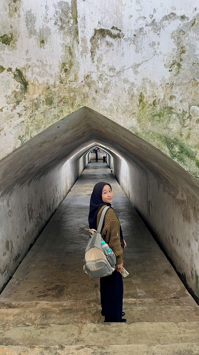 Mahasiswi Kupu-Kupu tweet media