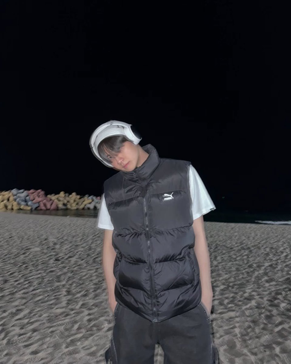 jinhyuk tweet media