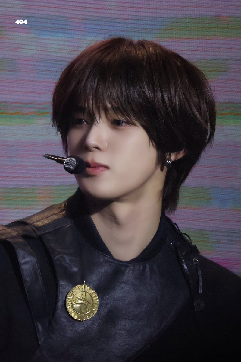 𝟰𝟬𝟰 tweet media