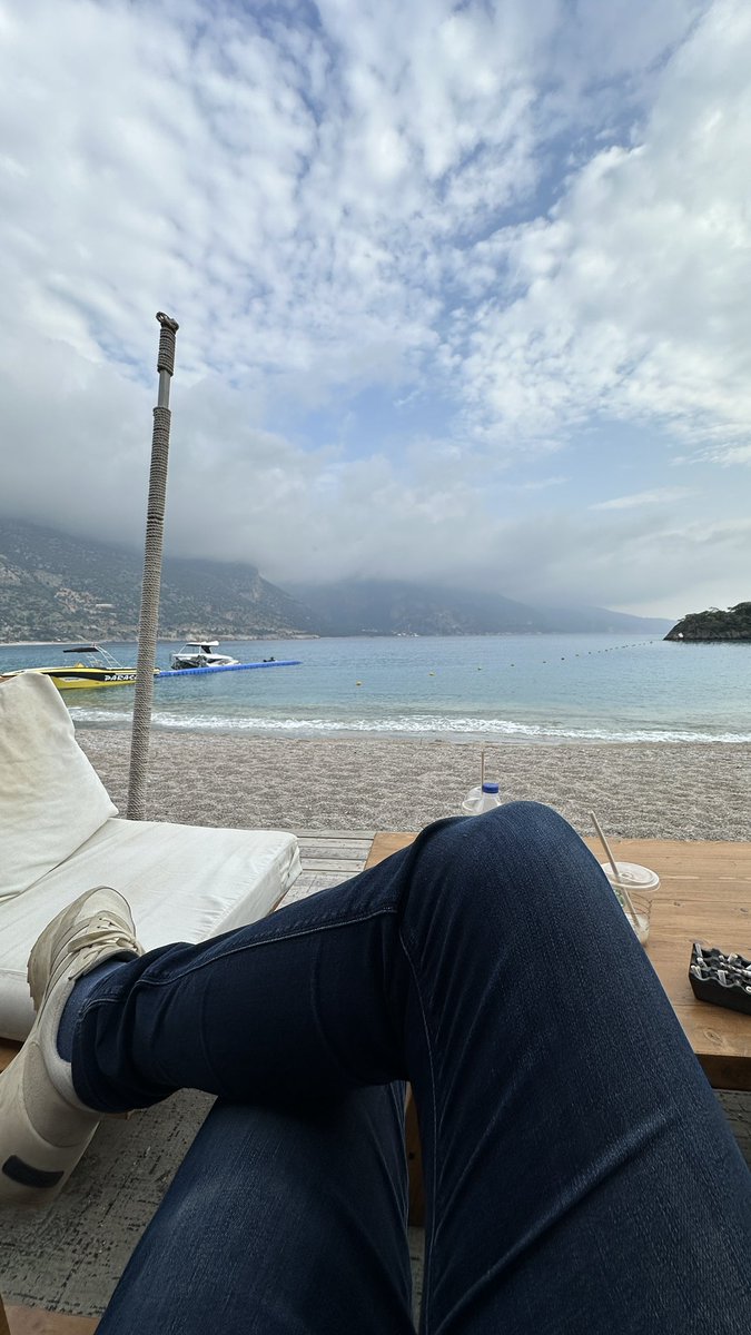 Alexi Zorba tweet media