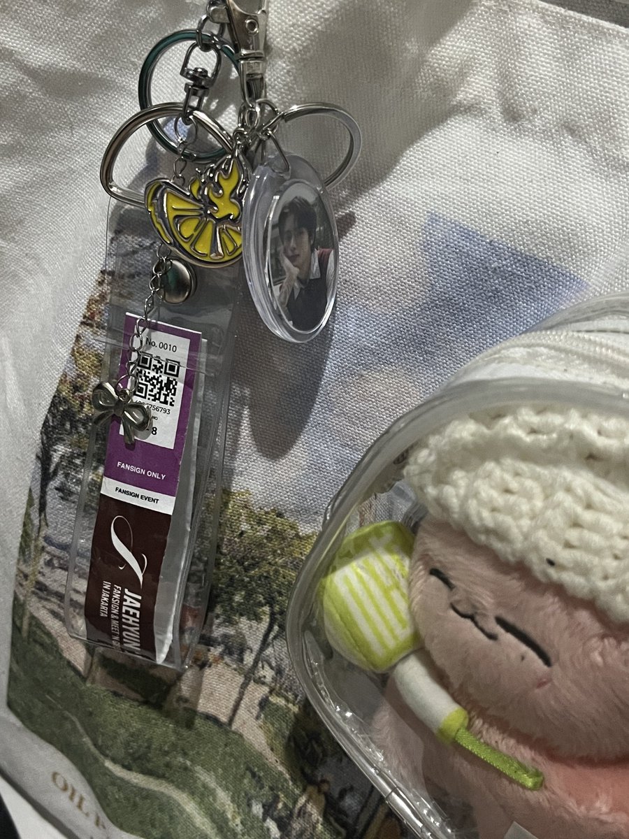 Arinn 🍑 tweet media