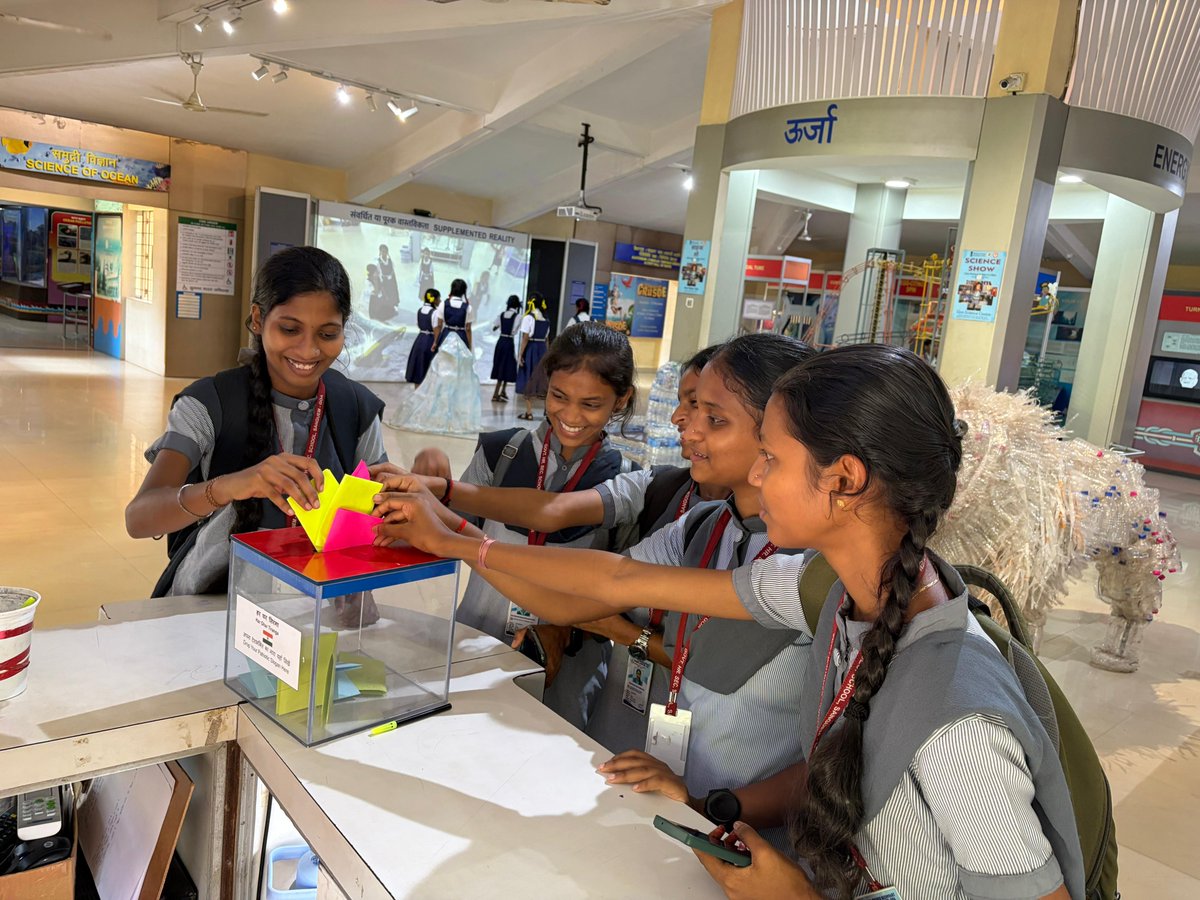 Swachhata Pakhwada!!
Students engaged in writing Swachhata Slogans.
<a href="/MinOfCultureGoI/">Ministry of Culture</a> <a href="/ncsmgoi/">National Council of Science Museums-NCSM</a>