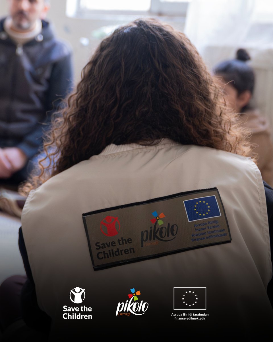 SaveChildrenTR's tweet photo. Adıyaman'da Zaina*(7)’nın ailesi, konteyner kentten şehir merkezine geçiş sürecinde, eğitimine devam edebilmesi için desteğe ihtiyaç duyuyordu. Avrupa Birliği’nin (@eu_echo) desteği ve @pikolodernegi iş birliğiyle çocukların okula devam etmesini destekliyoruz. 

#HerkesİçinEğitim https://t.co/G7lLM6dvqv
