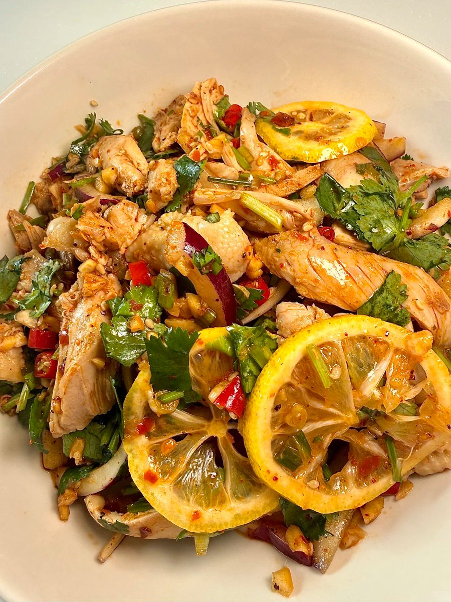 haifeng0580's tweet image. 🍋 Lemon Pulled Chicken | Tangy, spicy, and incredibly appetizing!
#QuickMeal #Appetizer