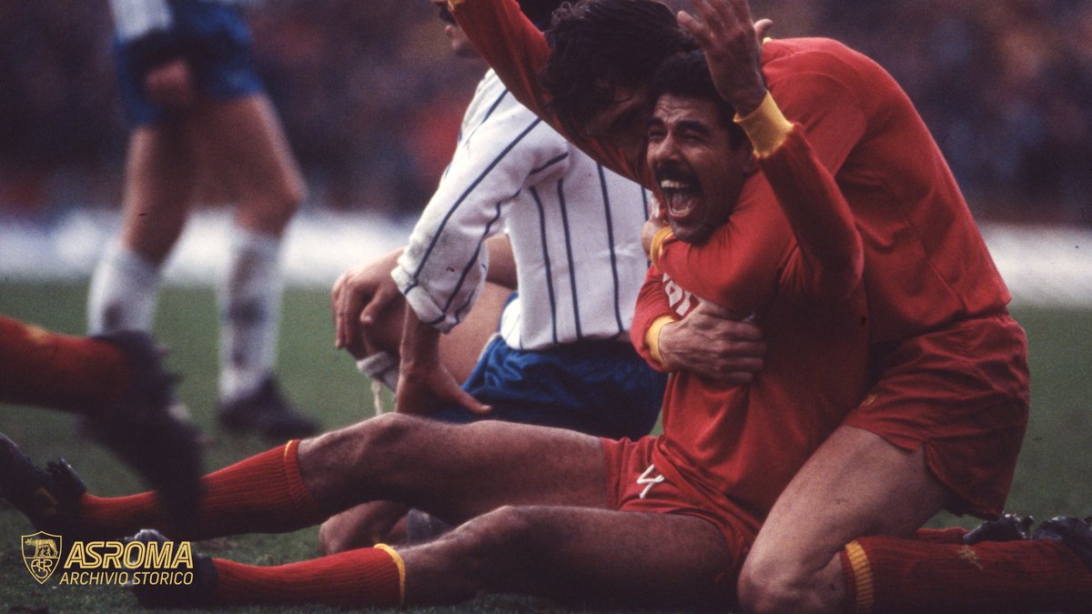 OfficialASRoma's tweet image. "𝑉𝑎𝑖 𝑁𝑒𝑠𝑠𝑎 𝑇𝑜𝑛𝑖𝑛ℎ𝑜! 𝐿𝑎 𝑡𝑜𝑟𝑐𝑖𝑑𝑎 𝑡𝑒 𝑑𝑎 𝑛𝑎 𝑓𝑜𝑟𝑐̧𝑎"

🎂 Auguri a Cerezo, che compie oggi 71 anni! 💛❤️

📊 104 presenze e 25 gol
🏆 2 Coppe Italia
🟨 Hall of Fame 🟥

#ASRoma