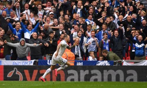 zaknathantrfc's tweet photo. Get straight in to them from the first whistle, leave everything on that pitch, and make sure the efforts of those lads on that glorious day still count for something. 

Come on Tranmere Rovers🤍 https://t.co/bBbcGKEuAp
