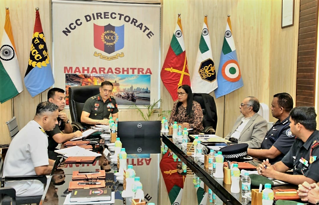 HQ_DG_NCC's tweet photo. Mauritius delegation visit to Maharashtra sets stage for collaboration in Youth Empowerment.
Reflecting the deep rooted bilateral relations between India and Mauritius, a high level delegation, led by Mrs Dhanita Ramadharee, Permanent Secretary to the Govt of Mauritius visited the Maharashtra NCC Directorate at Mumbai. The discussions highlighted growing recognition amongst nations of #sashaktyuva and #narishakti as core pillars of #nationbuilding, as enshrined in our National Vision of #ViksitBharat. The delegation was briefed about #NCC by ADG.  The entire matrix of NCC activities were discussed with contextual emphasis on aspects like Disaster Management, Maritime Awareness and Climate Resilience relevant to the Island Nation of Mauritius wherein the youth can play increasing role. 
#IndiaMauritus
#MauritiusIndiaFriendship
#IOR @SethSanjayMP @SpokespersonMoD @adgpi @IAF_MCC @indiannavy