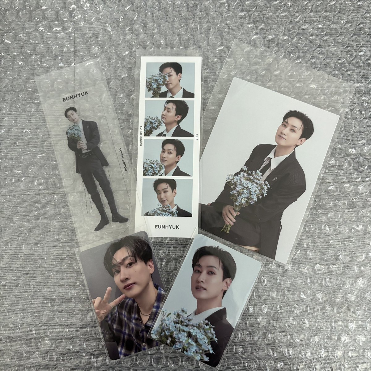 꽃을 든 남자 컨셉🌸
4월 벚꽃의 남자🌸

#슈퍼주니어 #SUPERJUNIOR
#은혁 #eunhyuk