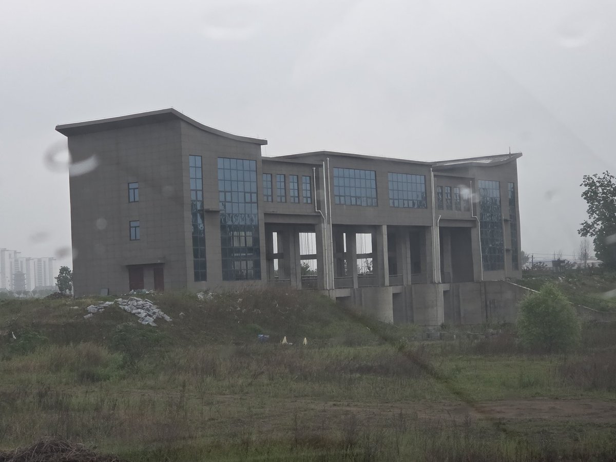 事了拂衣去 tweet media