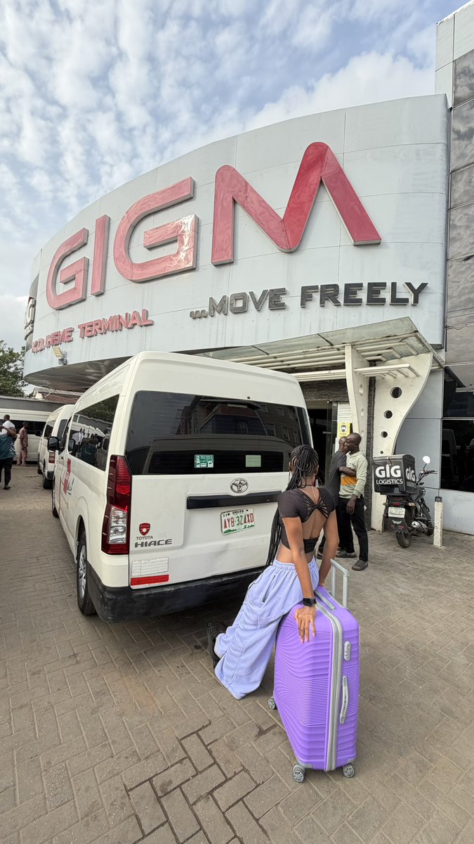 ÅŸ0𝕸Į𝕯Ē💜👟 tweet media