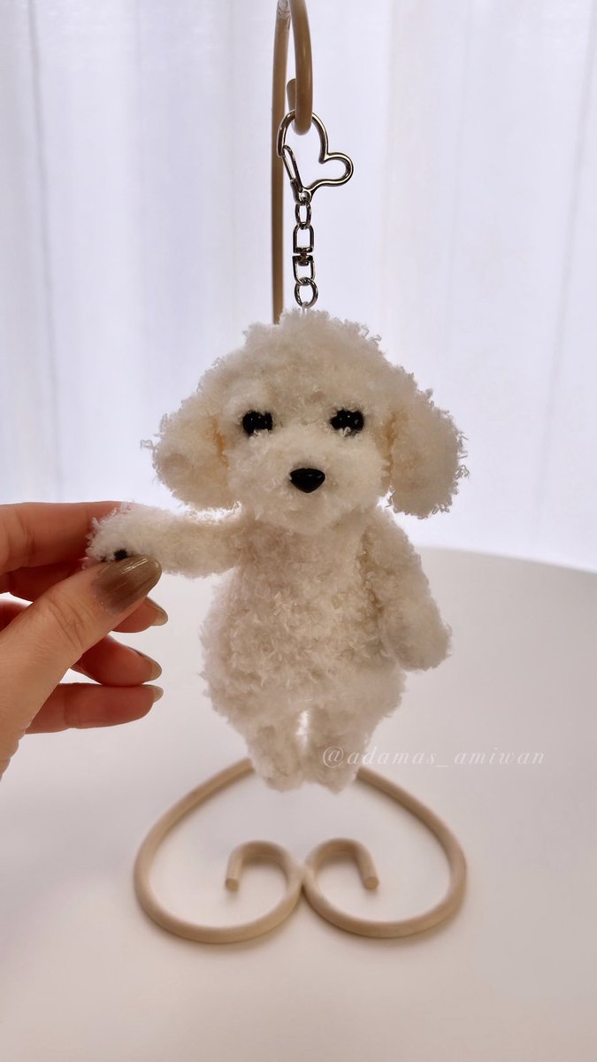 mrs_hotplus's tweet image. ふわふわ🐩 𓈒𓏸🤍トイプードル

苦手なふわふわ毛糸🧶
無事に編めました⸜(*´꒳`*)⸝♡

可愛いぽっちゃりっ仔が
誕生しましたよ🐩 𓈒𓏸

𓂃𓂂ꕤ*.ﾟ𓂃𓂂ꕤ*.ﾟ

#あみぐるみ #編みぐるみ
#handmade #ハンドメイド
#amigurumi #トイプードル
#愛犬 #dog