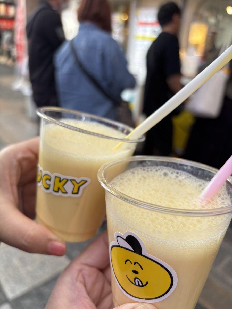 昨日の大阪研修後は
友人と合流してお泊まり

今日はなんばグランド花月

たくろうも面白かったけど
もりやすバンバンビガロ
面白かったーー!!
しかも、フワッとすごいの
Instagramフォローしちゃったわ♡

濃い三日間が終了ーって気分で
帰りのサンダーバードに
今乗り込みました