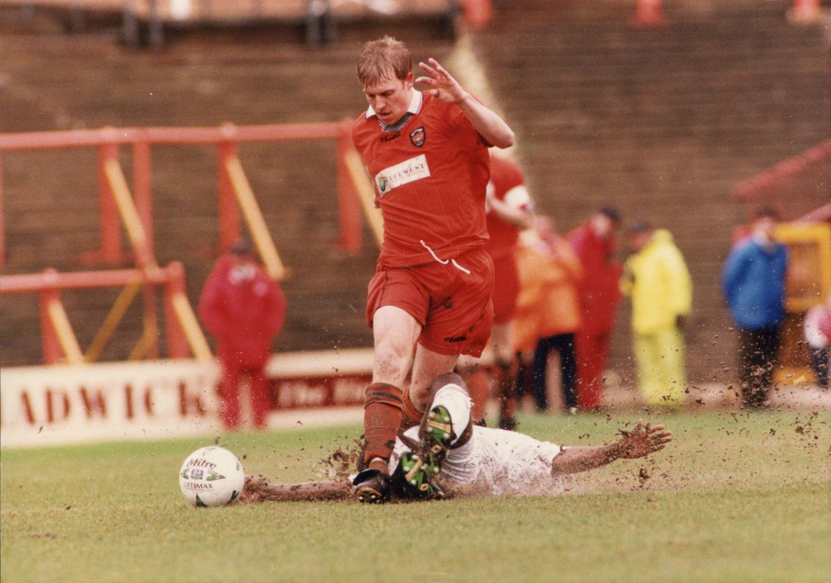 BFC_ExPlayers's tweet photo. Happy 48th Birthday today to former Pool full-back
( in 3 spells ), local lad and massive Pool fan .... John Hills
Hope you have a great day John !
ππππ»β½οΈπ
#TopMan
#Hillsy
#LovesThePool https://t.co/fxyW5Bz9A4