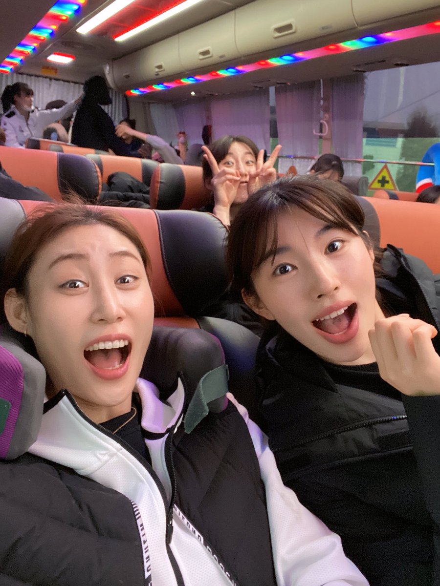 ε๑팔공๑з tweet media
