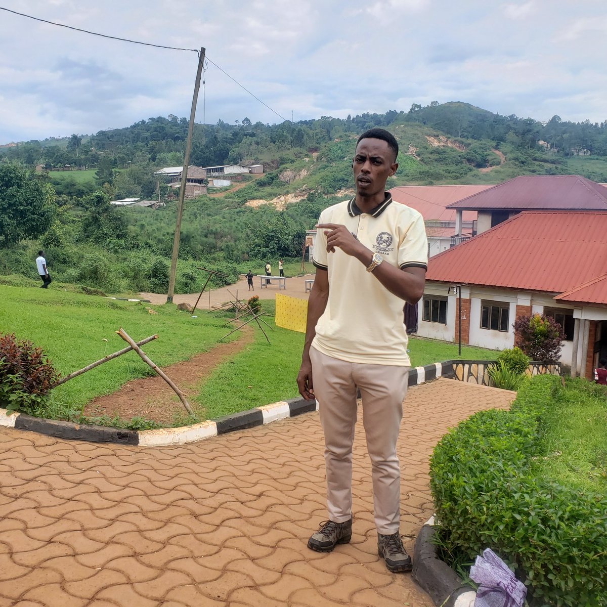 Ge18297Gerald's tweet photo. Who knows this Health institution in Mukono,??,
A prize for you..... https://t.co/0iZIppTcr0