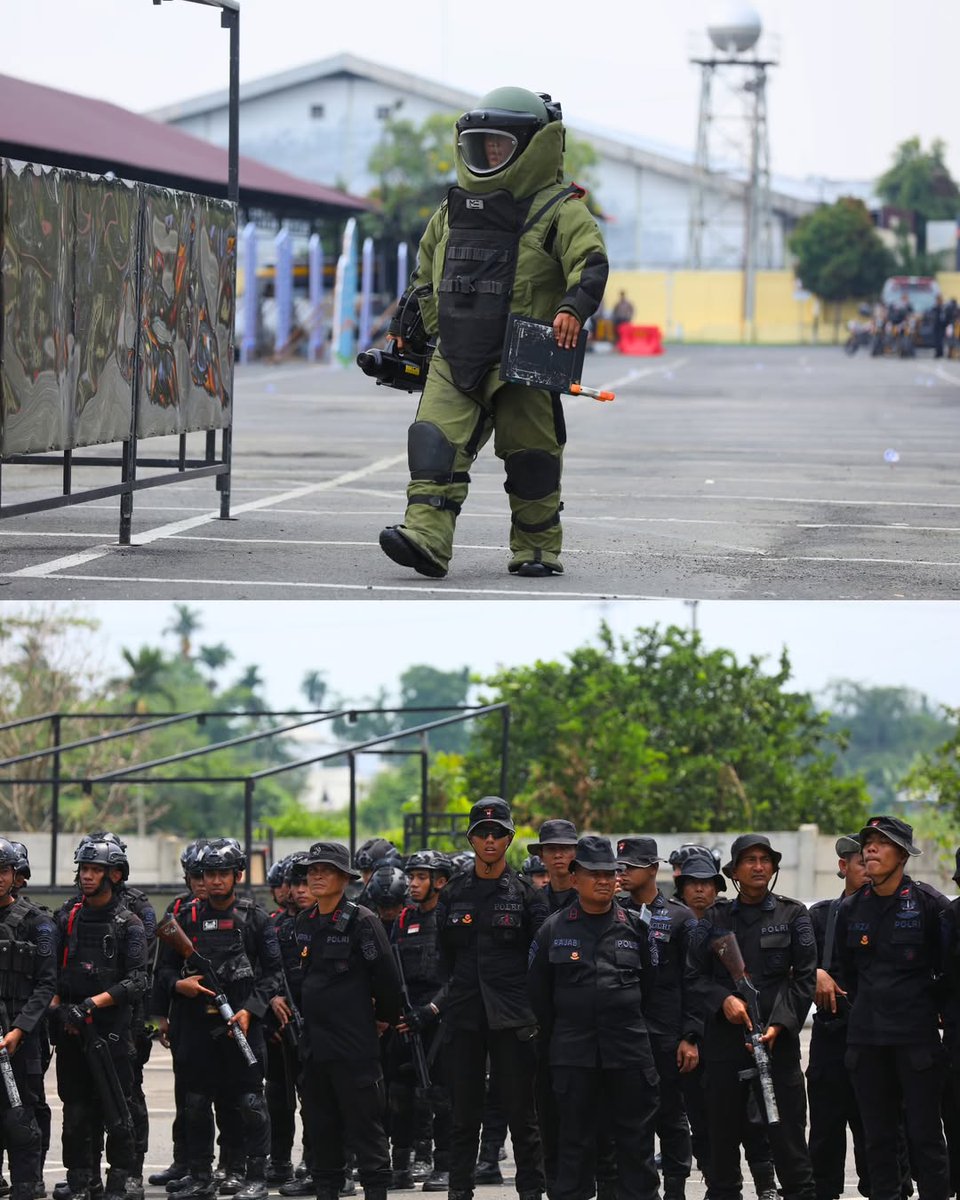RestabesMdn's tweet photo. Kapolrestabes Medan Kombes Pol Dr. Jean Calvijn Simanjuntak, S.I.K., M.H. melaksanakan kegiatan Simulasi Sistem Pengamanan Kota (Sispamkota) di Lapangan Jati Polda Sumut, Senin (20/04/2026) mulai pukul 09.00 WIB hingga 18.00 WIB. https://t.co/LdqJ3W0ubc