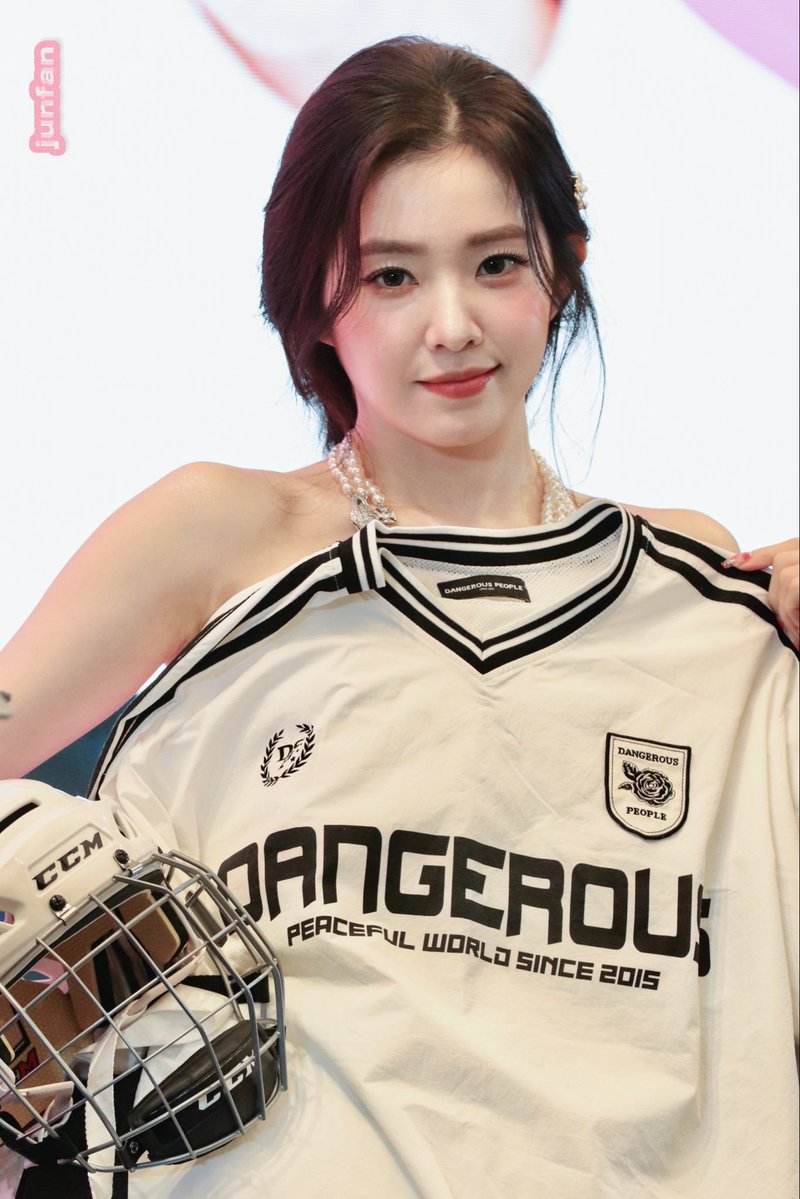 An Apple tweet media