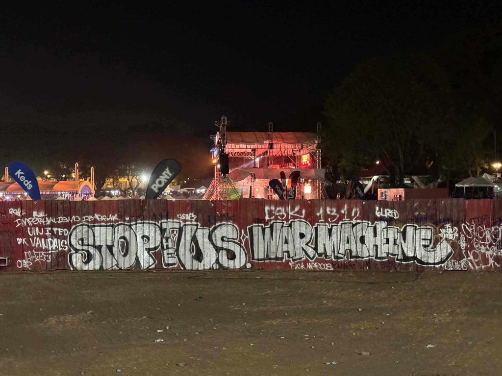 Radical Graffiti tweet media