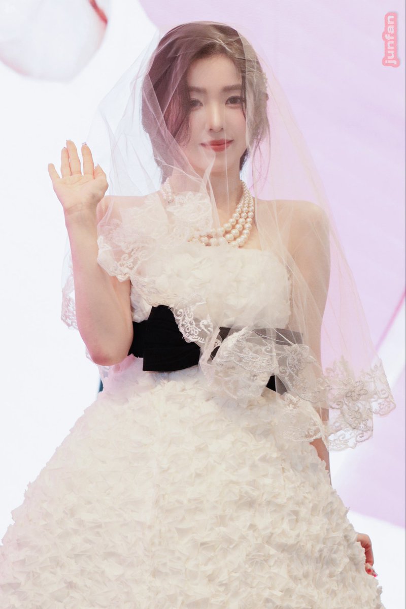 An Apple tweet media