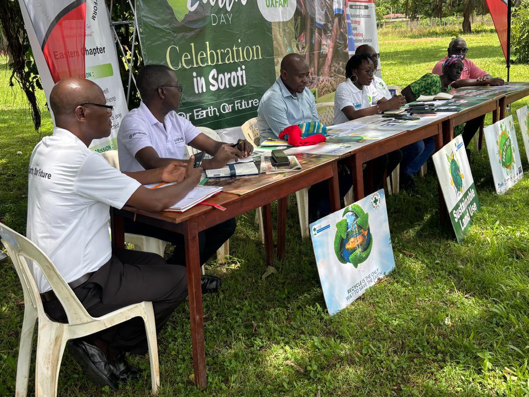 inviolah_nambi's tweet photo. 2026 Earthday Launched in Soroti City by @CIDIUganda in partnership with @OxfaminUganda and other key partners @iWorkforLife  calling for a collective action to restore the Teso Eco-system and secure resilient food systems. https://t.co/OXHan7yuF2