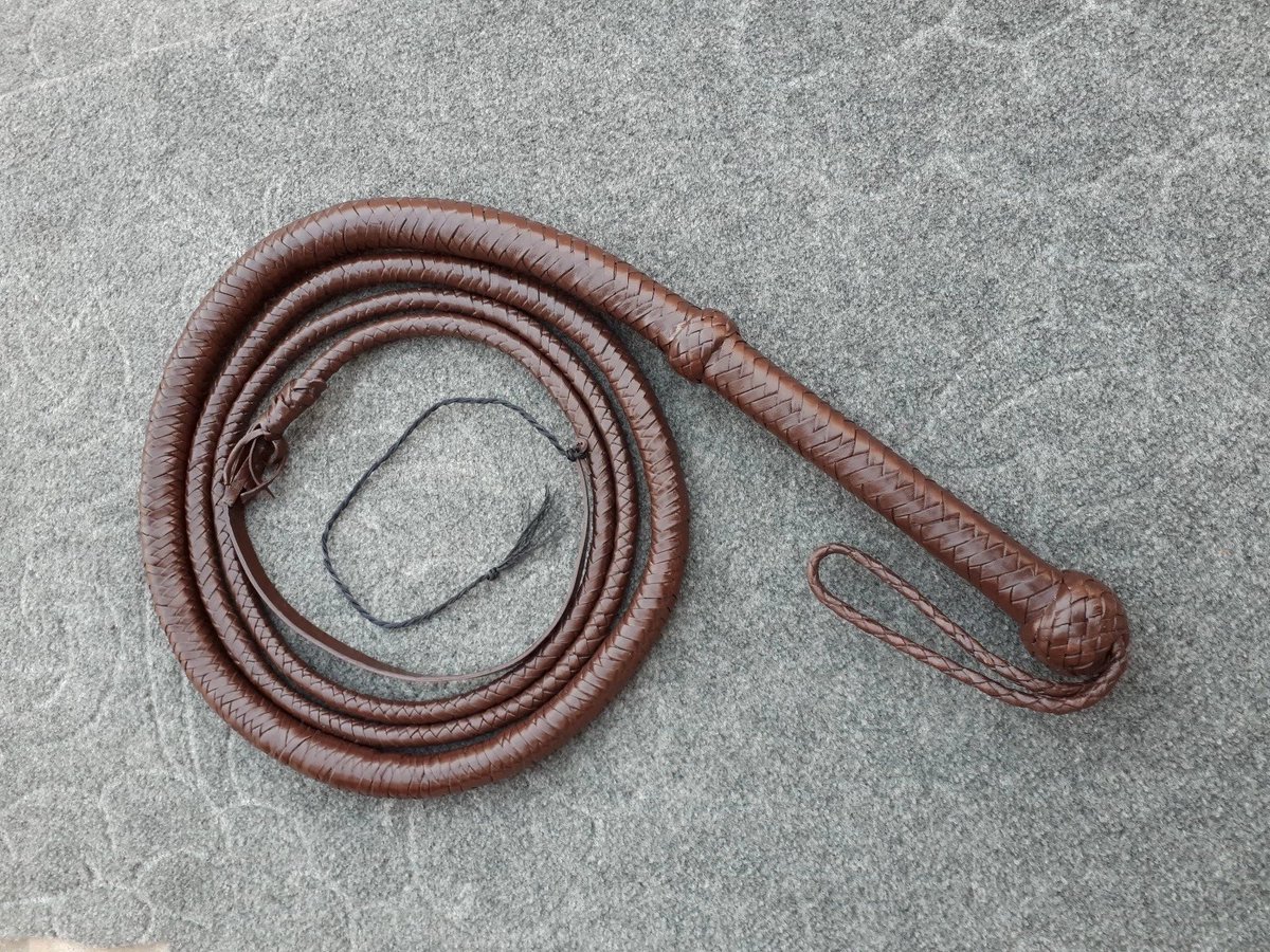 DJANGOENT's tweet image. 10 Feet 12 Plaits Genuine Top Kangaroo Leather Heavy Duty Bullwhip Dominant Whip — built for serious performance. Premium kangaroo leather delivers unmatched strength, flexibility, and a sharp, clean crack every time.
ebay.co.uk/itm/1131105831…

#Bullwhip  #Handmade #HeavyDuty
