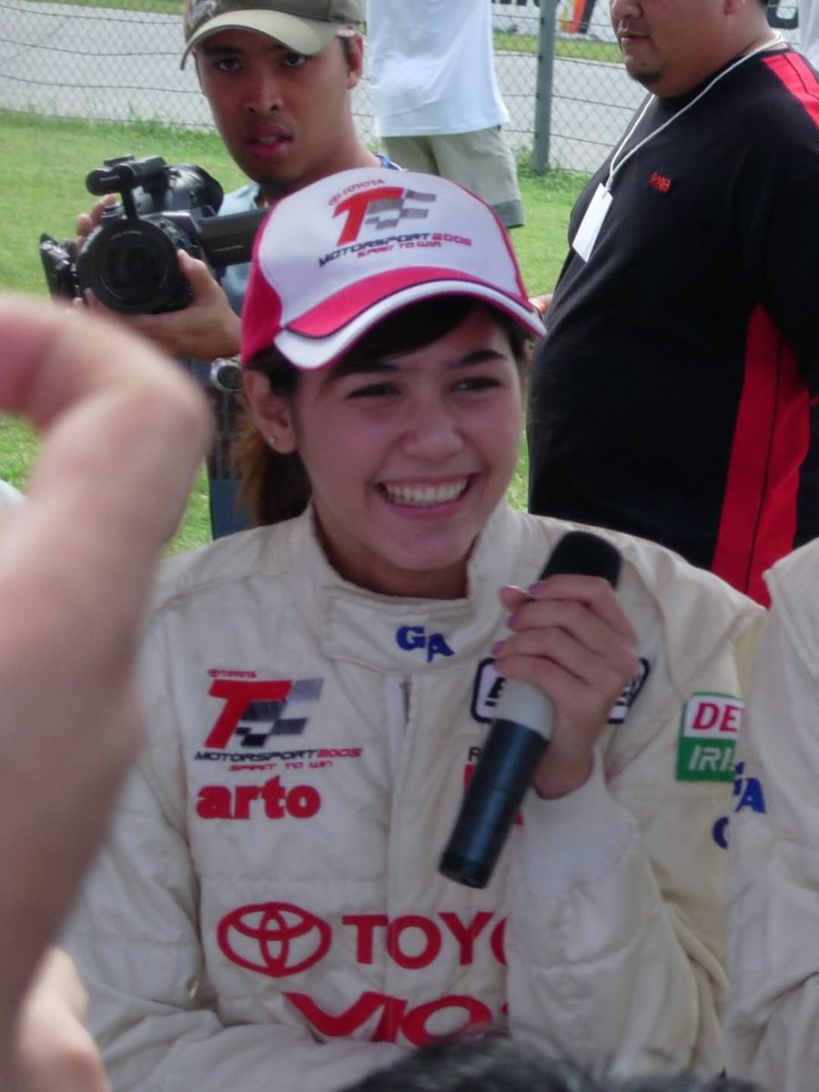 Aurora 🎭 tweet media