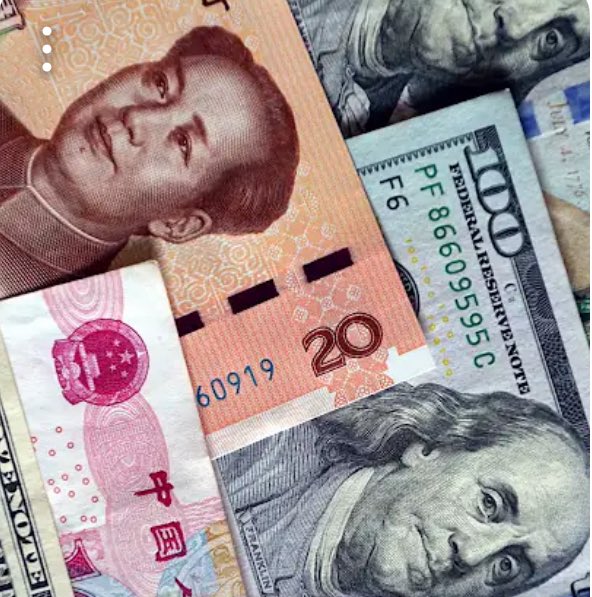الصين تنشر عملتها اليوان سرًا في الشرق الأوسط وأوروبا، مستبدلة الدولار الأمريكي بسرعة كبيرة.

1) صفقات البترول مقابل اليوان
2) عملة بريكس باي الرقمية
3) نظام الدفعات بين البنوك عبر الحدود
