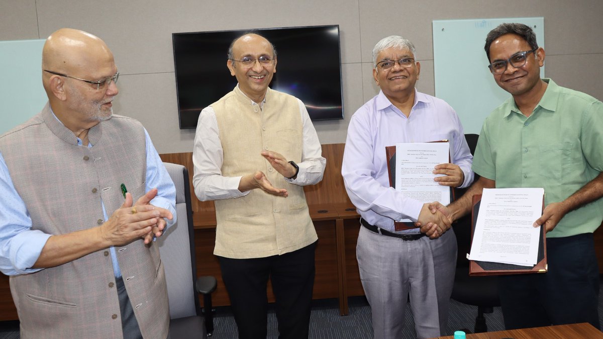 DBT_NCCS_Pune's tweet image. Happy to partner with @PrajIndustries to bridge the gap between #ScientificDiscovery &amp;amp; #biomanufacturing, and support the national vision of building a globally competitive ecosystem aligned with the #BioE3 policy.

#PublicPrivatePartnership #IndustryAcademiaConnect