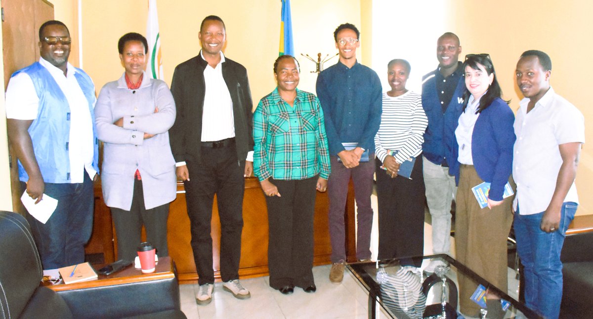 KarongiDistr's tweet photo. Mayor Muzungu Gerald and the Vice Mayor in charge of Economic received a delegation from @WFP &amp; @RefugeesMedia to discuss the self-reliance project in Kiziba Camp, including the introduction of new staff, upcoming socio-economic profiling, and alignment with district priorities. https://t.co/TTUWs9NPTz
