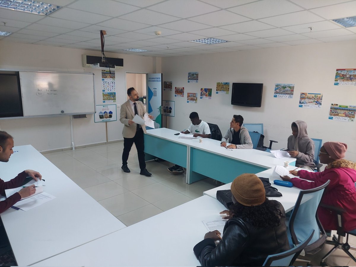 AdyuTomer's tweet photo. ADYÜ TÖMER'de Yaptığımız B2 Düzeyi Kur Sonu Sınavımıza Dair Görüntüler
#adyütömer #B2 #Düzey #Kurs #Sınav
@SelcenPerktas @profmehmetkeles https://t.co/ETh8M4QPBR