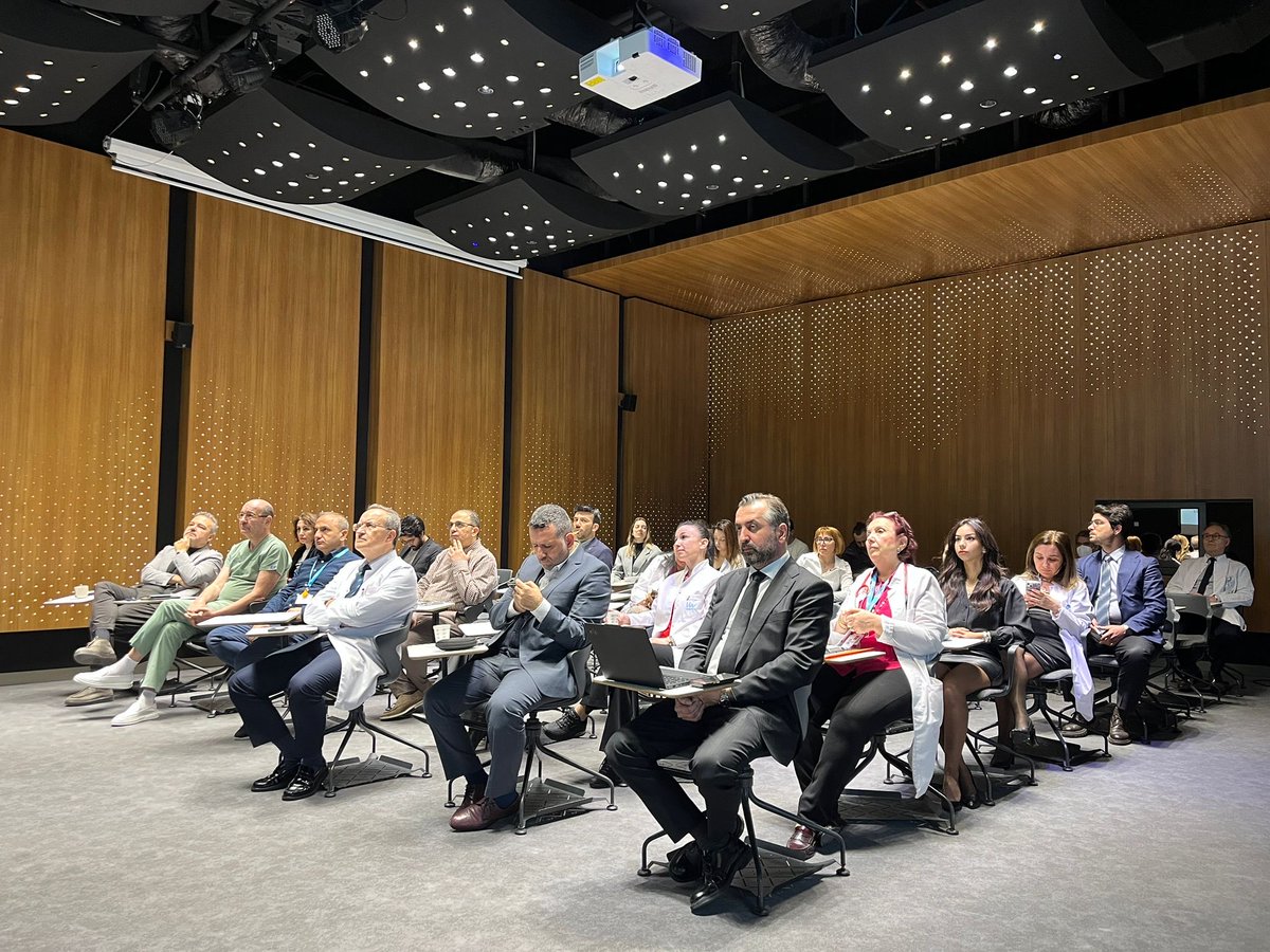 livhospital's tweet photo. Liv Hospital Vadistanbul’da bu hafta Doç. Dr. H. Murat Mutuş, 23 Nisan Ulusal Egemenlik ve Çocuk Bayramı kapsamında ‘Küçük Kalpler, Büyük Egemenlik’ sunumunu katılımcılarla paylaştı. https://t.co/NGagNRmxfi
