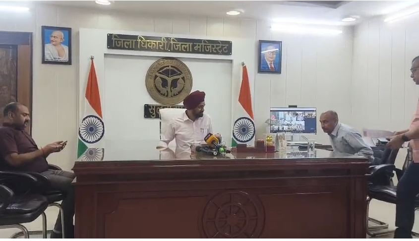 सुल्तानपुर- नवागंतुक डीएम ने संभाला चार्ज,DM इंद्रजीत सिंह ने संभाला चार्ज.

#Sultanpur <a href="/dmsultanpur/">DM-Sultanpur</a>
