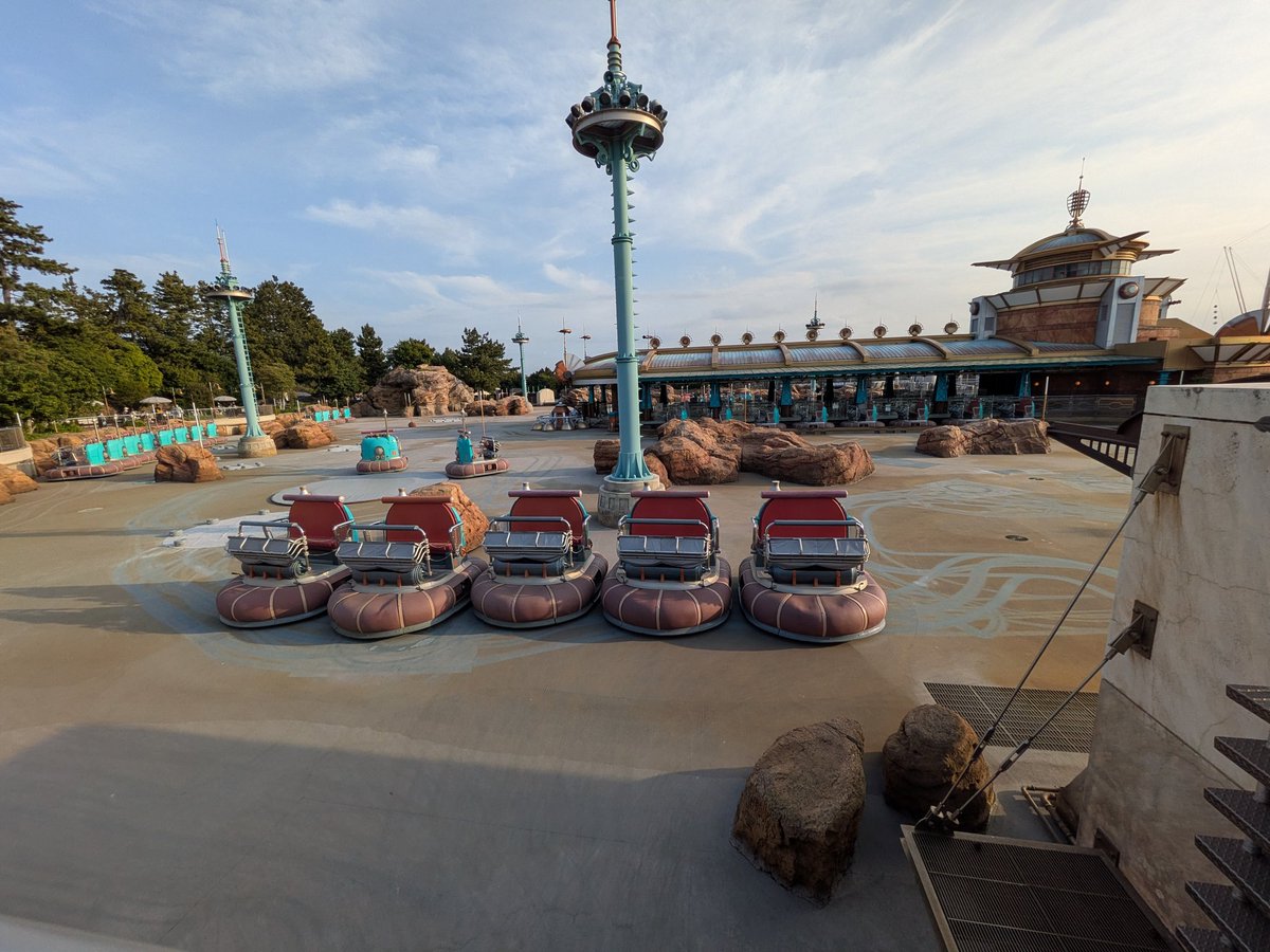 nananao28's tweet image. 今年の9月でクローズするんですね。
先日ディズニーシーへ行った際、休止してました。
ワタクシが幼少期の頃からのアトラクションだったので、この光景にとても寂しさを感じました。
今までありがとう。
#ディズニーシー
#Disney