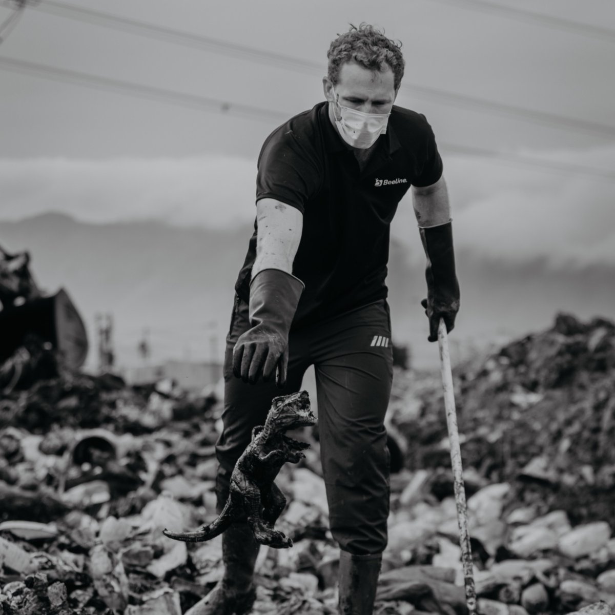 MakingAChange_t's tweet photo. A ton of effort went into cleaning up the Soet River. We are not done yet, but we will save this river 💚 #makingachange #pollution #nonprofit #litter  Photo Creds:  @Kyle Kingsley https://t.co/3tqasm2V7R