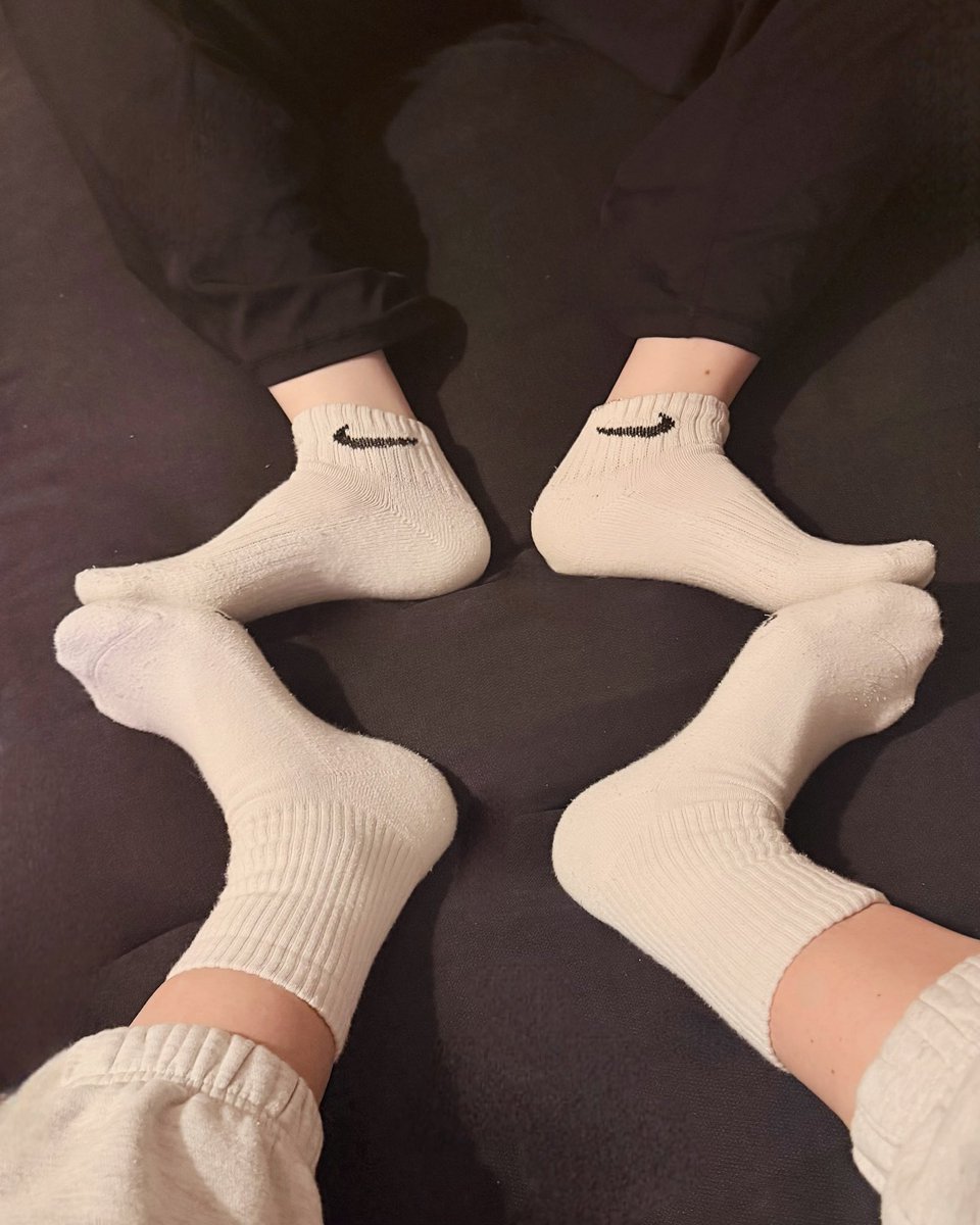 LalaCrete's tweet photo. Naaa- welche sind meine?😜
@FootBeauties 
@HerSexyFeet 
@hsoless
@FeetForumArea https://t.co/PFjjgBpe5a