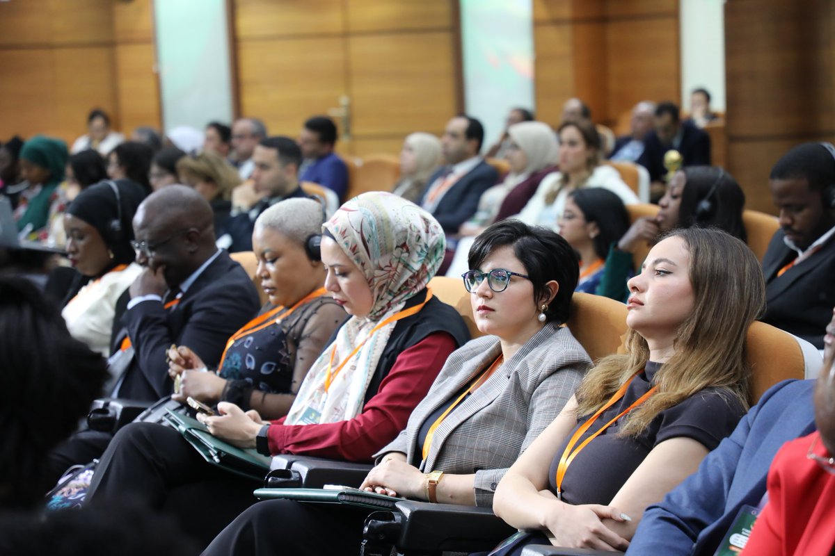 AUC_PAPS's tweet photo. “From 400 trained observers across 53 African countries to embracing digital innovation, our mission is clear: strengthen transparent, inclusive and credible elections in Africa.” – H.E. Amb. @Bankole_Adeoye 🌍

#AUEOM #GoodGovernance https://t.co/wTwdXqmdBV