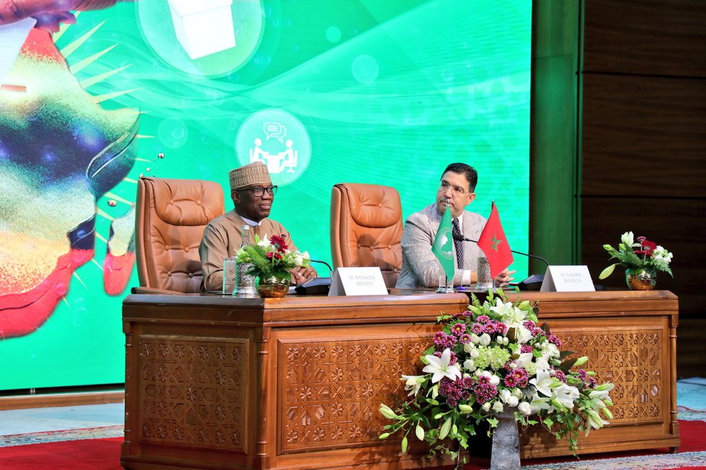 AUC_PAPS's tweet photo. “From 400 trained observers across 53 African countries to embracing digital innovation, our mission is clear: strengthen transparent, inclusive and credible elections in Africa.” – H.E. Amb. @Bankole_Adeoye 🌍

#AUEOM #GoodGovernance https://t.co/wTwdXqmdBV