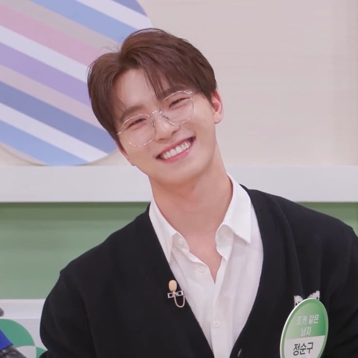 sunshine channie ☀️🦦 tweet media