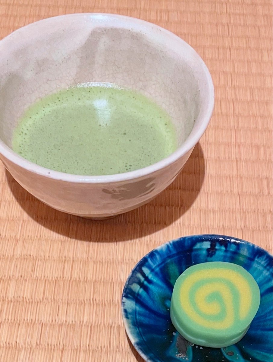 SOHKI10's tweet image. 東京は25℃の夏日💦慌てて春色の和菓子を色々☘️早蕨＊佐保姫＊最後は忘れたけど春っぽい銘でした😅

Tokyo jumped to a summery 25°C today💦 So I grabbed some spring‑hued wagashi — Sawarabi, Sahohime, and one mystery sweet that was just as spring‑like🍵

#matcha #teaceremony #英語茶道