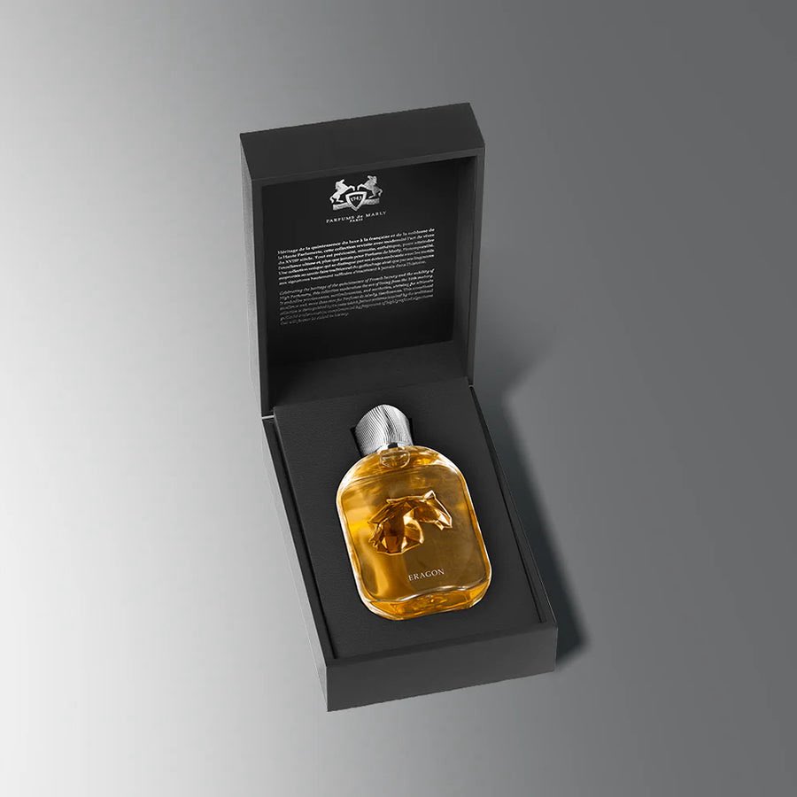 Greys_Essence's tweet photo. Reveals an audacious olfactory signature where rich patchouli, vibrant cinnamon, and smooth vanilla blend into a deep, ambery, and spicy trail.😍

•Parfums de Marly Eragon Extrait de Parfum 100ML

•GHS5,300

•Call/WhatsApp 0242637578

•Complimentary  🚚 

Kindly retweet. https://t.co/15l6qY2ZyA
