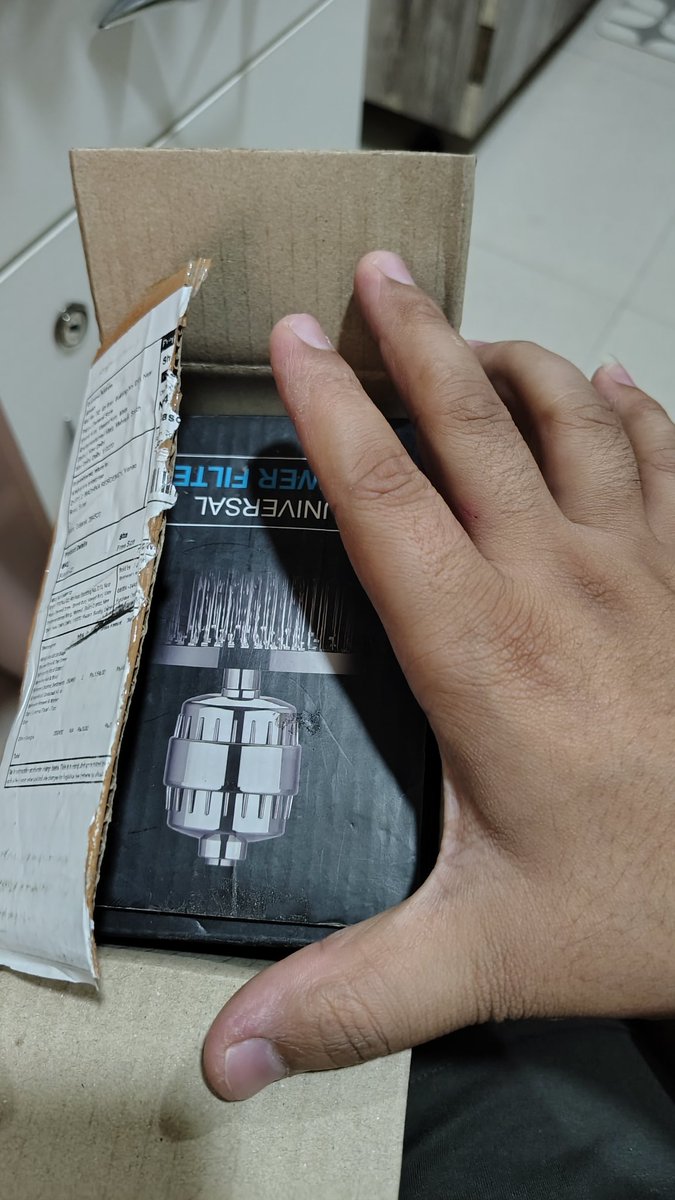 _amajas's tweet photo. @Meesho_Official is running service delivery or a "scam". 

I ordered 2 quantity of a filter. They delivered only 1 and now they are refusing to payback for the missing item. 

Customer care are just bots repeating single lines. https://t.co/rqvWXDFp3l
