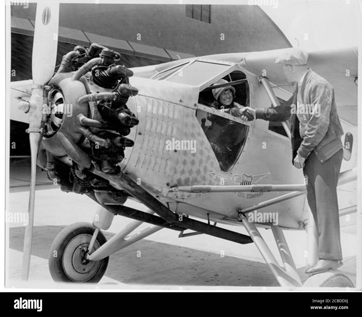 USAS_WW1's tweet image. Top Rank Speed Racer #aviation #USAF #F35 #avgeek #women: Famed aviator / aviatrix Marvel Crosson was killed August 19, 1929 in 1929 Women's Air Derby ("Powder Puff Derby"). 😢 Does anyone know what type of plane this is? It's not the one from the derby.