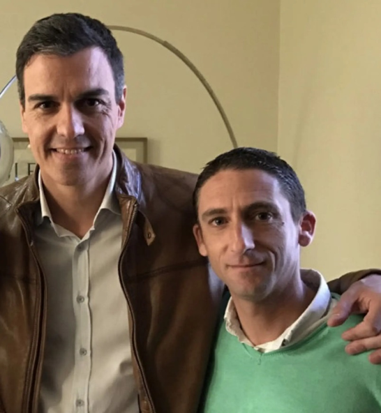 URGENTE: La sociedad PILOT REAL STATE creada por el <a href="/PSOE/">PSOE</a> de <a href="/sanchezcastejon/">Pedro Sánchez</a> para SAQUEAR al Estado por medio de la Agencia Tributaria tenía su domicilio junto con las empresas de CRISTIAN CORVILLO, el chófer de Pedro Sánchez 😱👇🎯