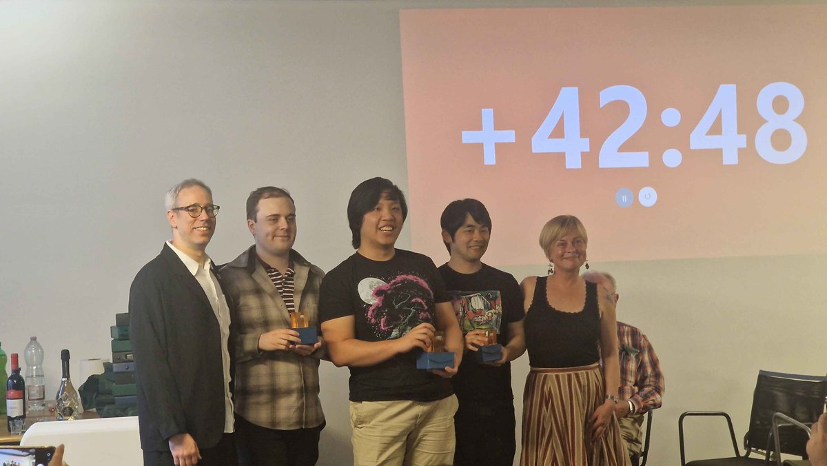 TriNitroTiles's tweet photo. Tournoi de Riichi Mahjong à Budapest terminé, notre meilleur membre Alex a fini 9eme sur 64. Félicitations à Taiki, Lassi et Yecheng pour le podium ! https://t.co/ml2LpNRgFM