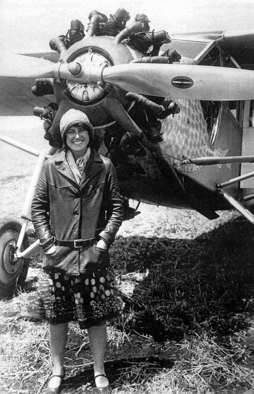 USAS_WW1's tweet image. Top Rank Speed Racer #aviation #USAF #F35 #avgeek #women: Famed aviator / aviatrix Marvel Crosson was killed August 19, 1929 in 1929 Women's Air Derby ("Powder Puff Derby"). 😢 Does anyone know what type of plane this is? It's not the one from the derby.