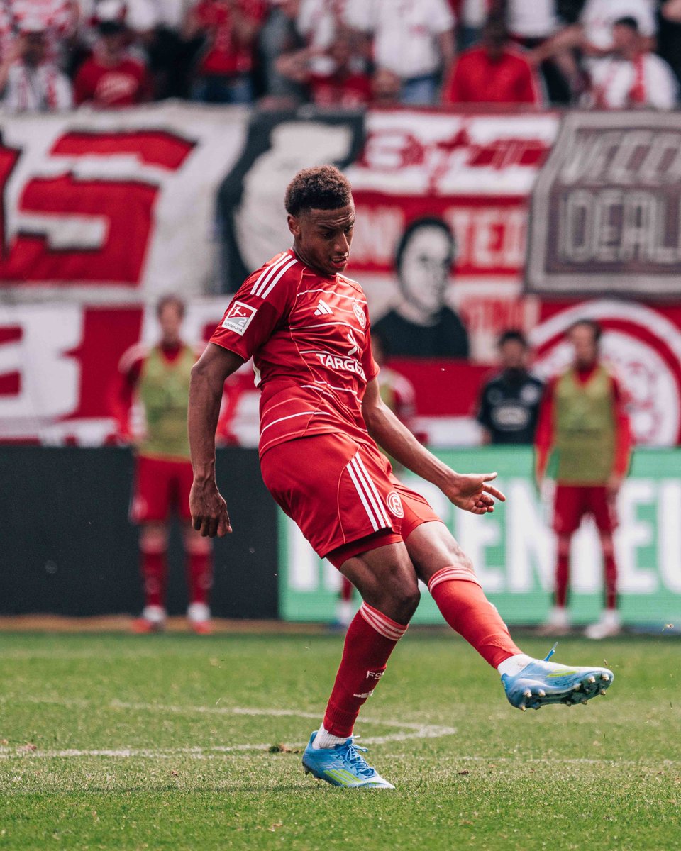 f95's tweet image. 🩹ℹ️ Verletzungs-Update ...

Die Fortuna muss vorerst auf Satoshi #Tanaka und Sima #Suso verzichten. Beide erlitten im Rahmen des Auswärtsspiels beim #FCM einen Muskelfaserriss im Oberschenkel. 💔 Gute Besserung, Jungs!

Zur Meldung 🗞️⬇️
🔗 f95.de/aktuell/news/p…

#f95 | 🔴⚪